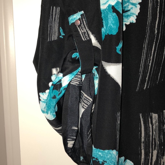 ❗️Sale❗️Larry Levine plus size top - Picture 4 of 5